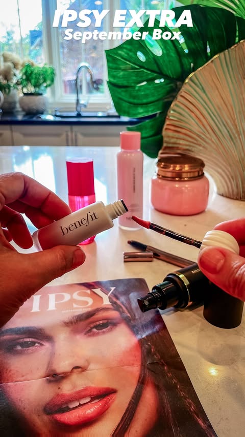 Instagram post by @sunitabdass for IPSY. Caption reads: [...] 𝘽𝙤𝙭⁣ Dear friends, my September @Ipsy....