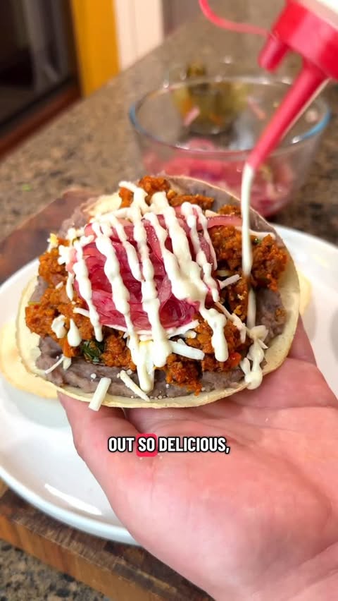 Instagram post by @netocraves for H-E-B. Caption reads: [...] delicious breakfast!
I’m partnering with....