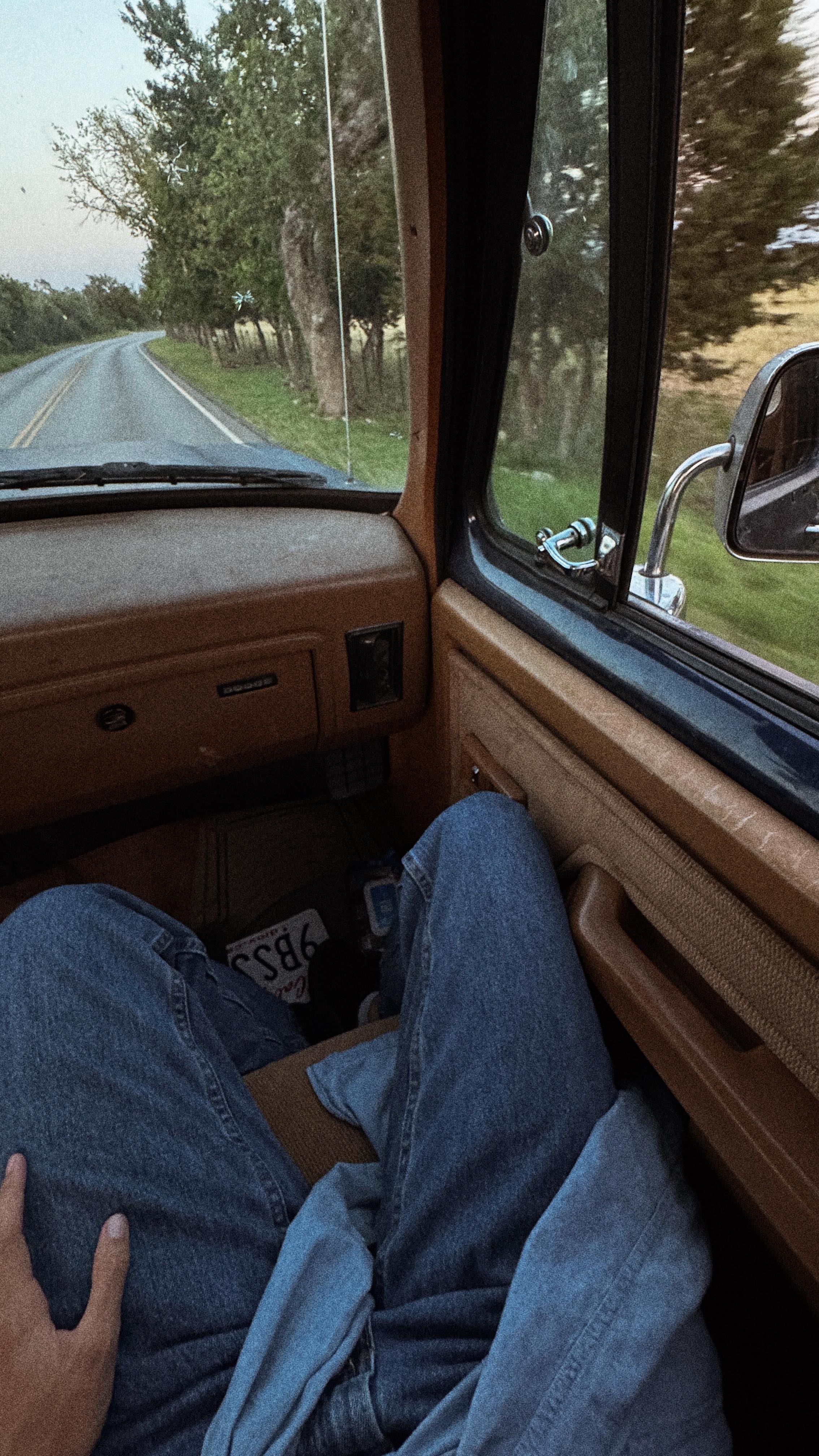 Instagram post by @ellakernkamp for Erno Laszlo. Caption reads: [...] but my skin doesn’t have to show it.....