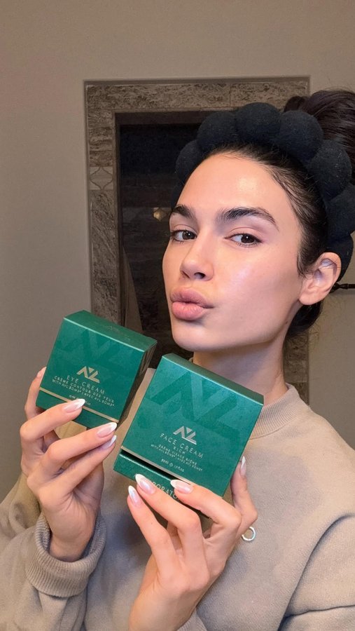 Instagram post by @np.miranda for AV Laboratories. Caption reads: Spoil both you and your man this Valentine’s Day....