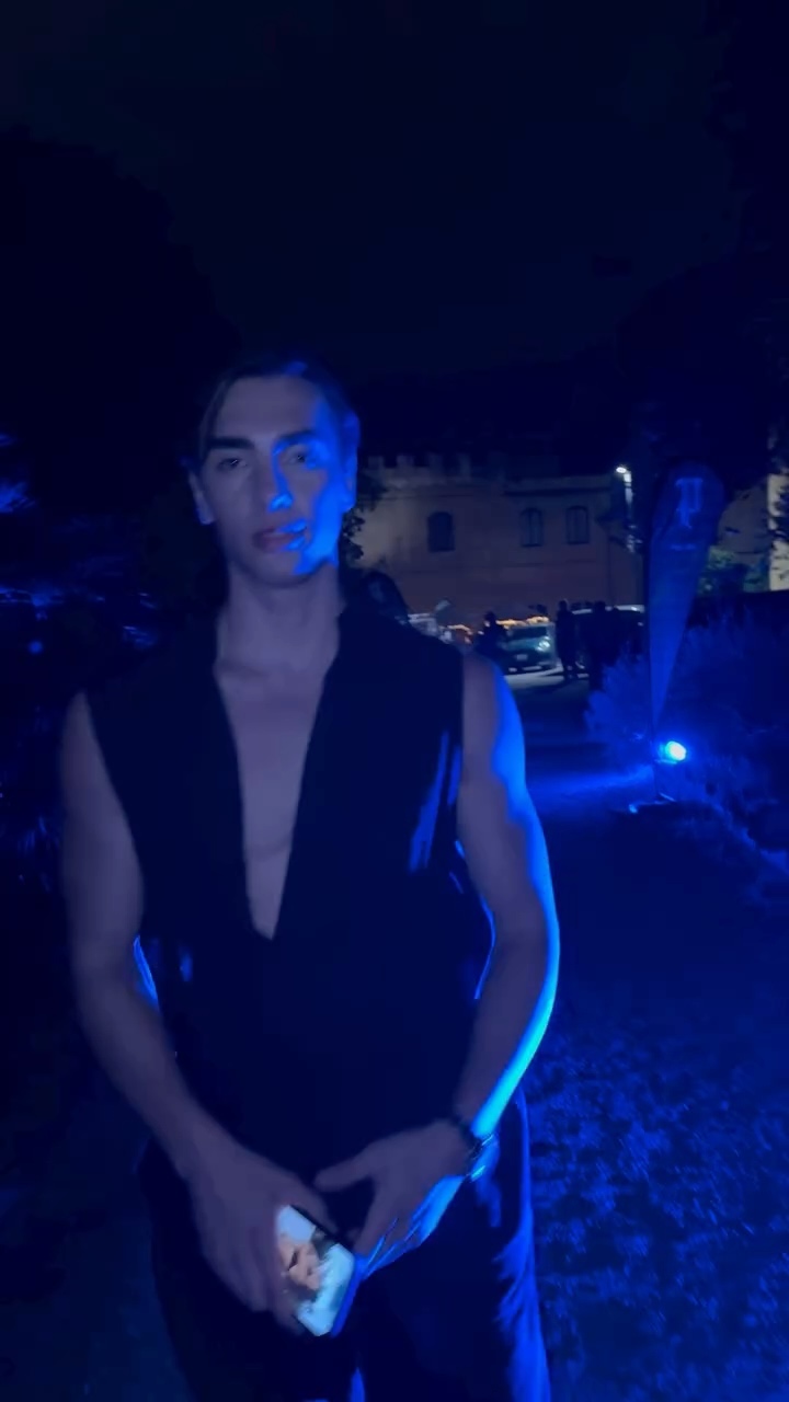 Instagram post by @_gabrielegambino for Police Lifestyle. Caption reads: Ven conmigo.
@pittiuomo_official 
@policelifestyle....