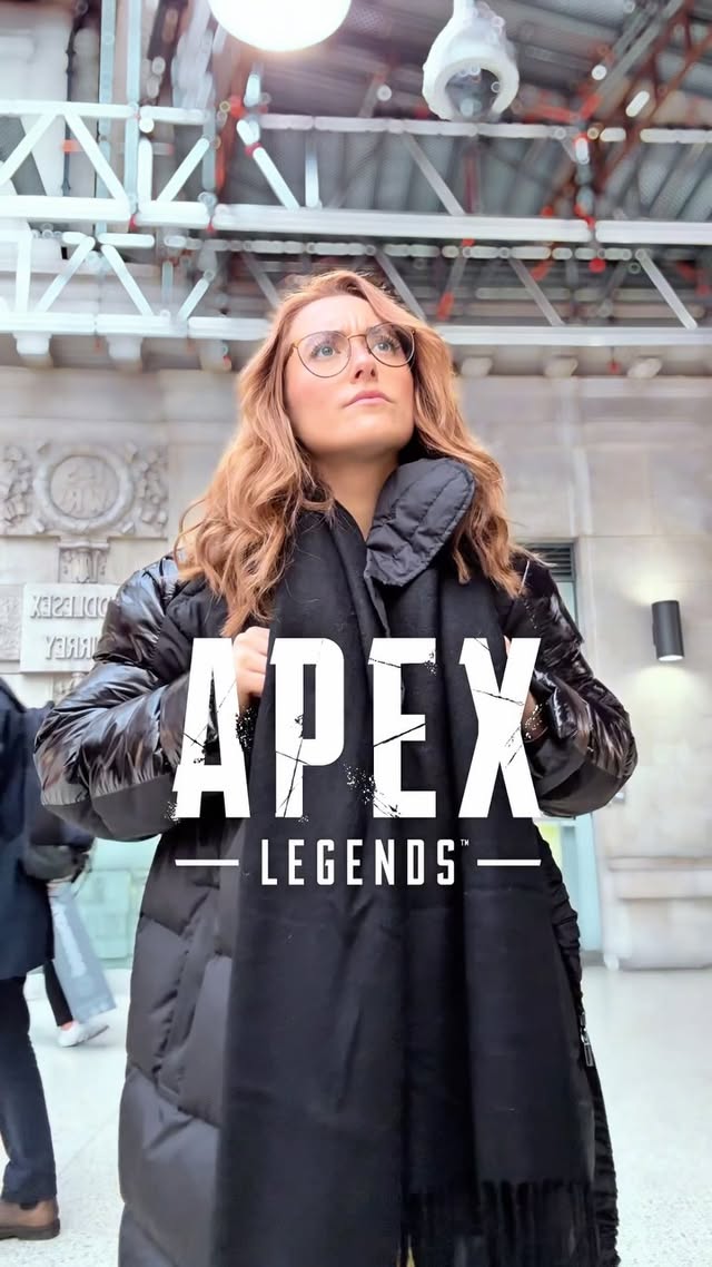 Instagram post by @alicespixels for Apex Legends. Caption reads: [...] AD

Christmas is once again coming to Apex....