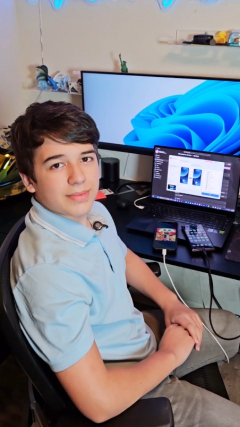 Instagram post by @no_clue_boy for Wondershare. Caption reads: Best Transfer tool for iPhone 17-MobileTrans....