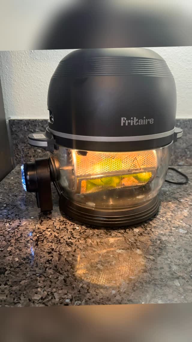 Instagram post by @rikparna for Fritaire. Caption reads: Crispy cravings, guilt-free!
Partnering with....