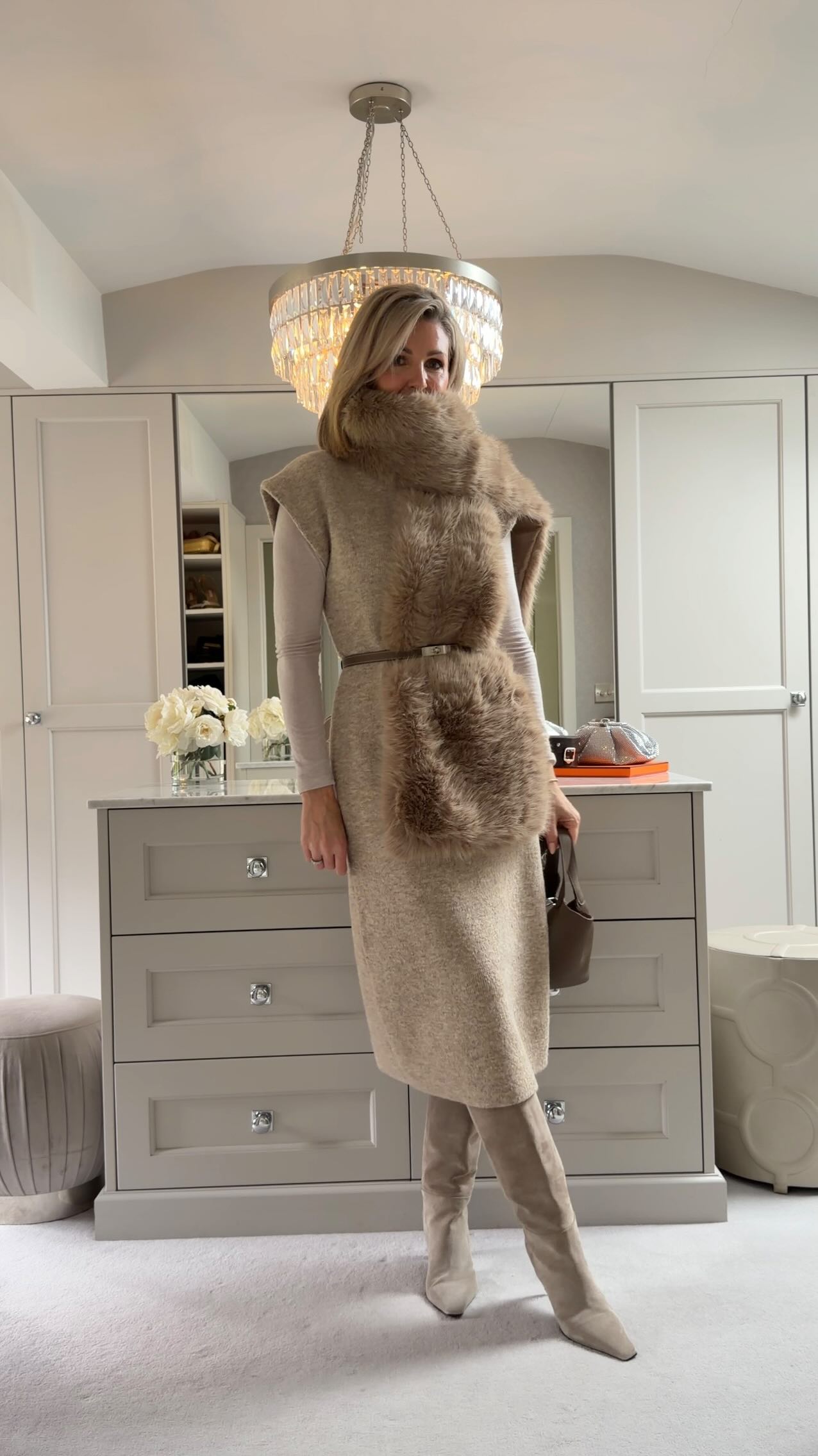 Instagram post by @swoon_love for Karen Millen. Caption reads: It’s SINGLES day! Which means there is 40% off for....