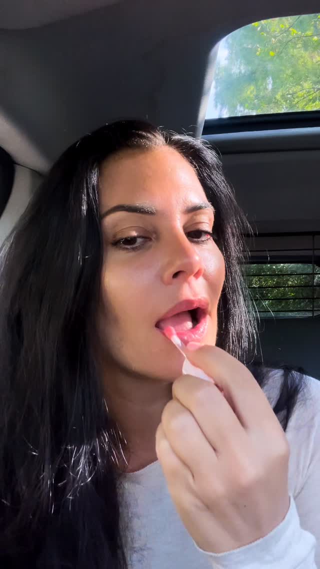 Instagram post by @mariakorinthiou for Bobbi Brown Cosmetics. Caption reads: My daily BOBBI BROWN addiction 
@bobbibrown 

•....