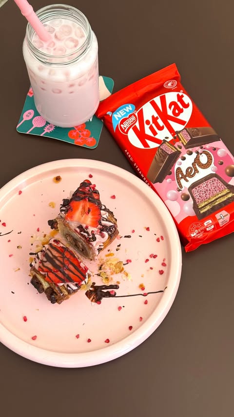 Instagram post by @jasminseats for KITKAT. Caption reads: [...] good this new bar is!!! I am obsessed....