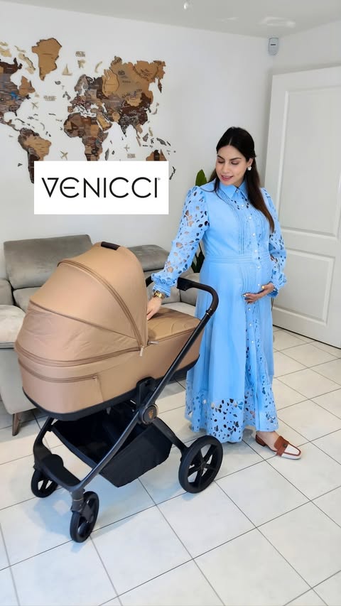 Instagram post by @ishhfish for Venicci. Caption reads: [...] and car seat that does it all ✨ The Venicci....