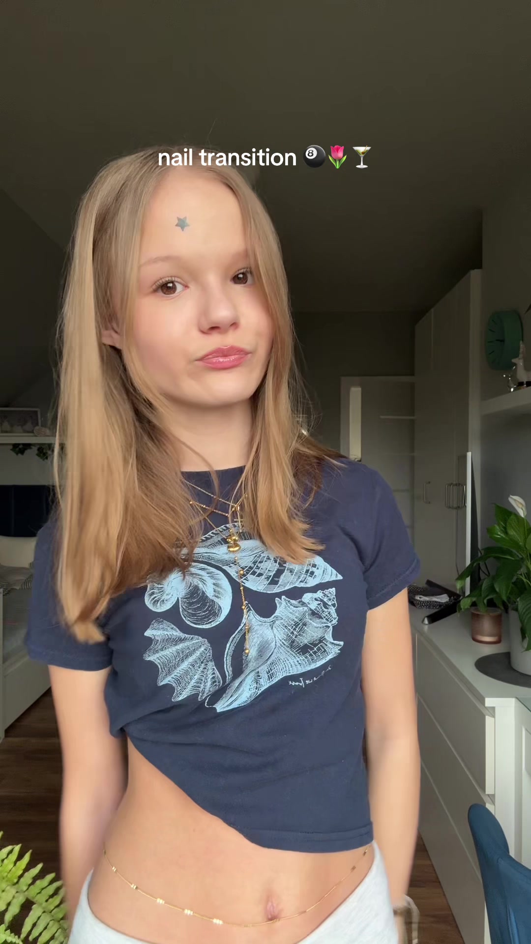 TikTok post by @zuzanna.starzynska for In Print We Trust. Caption reads: [...] them!!! ✨ tee from @In Print We Trust !!....