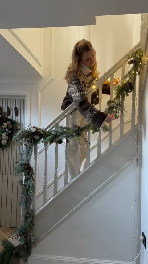 Instagram post by @cb_loves_interiors_20 for The Range. Caption reads: [...] ✨
-
ad | i had so much fun shopping in....