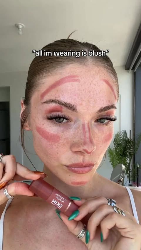 Instagram post by @kayla.ryan1 for COVERGIRL. Caption reads: [...] makeup 💋☀️🍋‍🟩 product used: @covergirl....