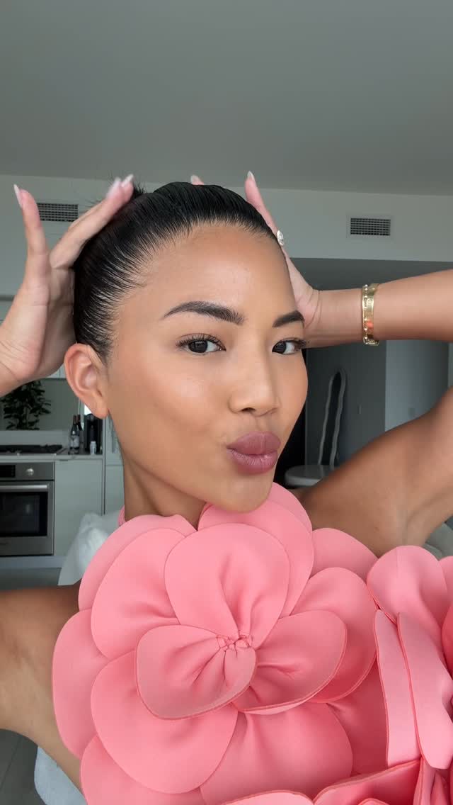 Instagram post by @aliyahwears for Nexxus. Caption reads: The Nexxus Slick Stick is my new hair bestie for....