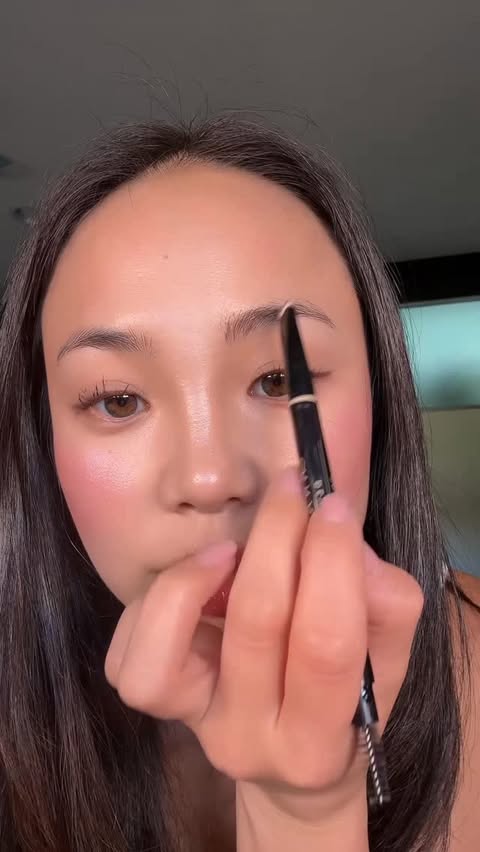 Instagram post by @immbunny for Anastasia Beverly Hills. Caption reads: my forever brow go to @anastasiabeverlyhills .....