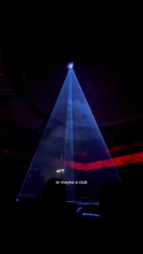 Instagram post by @bellaokagbue for Closeup. Caption reads: [...] and that’s why I always use my Closeup....