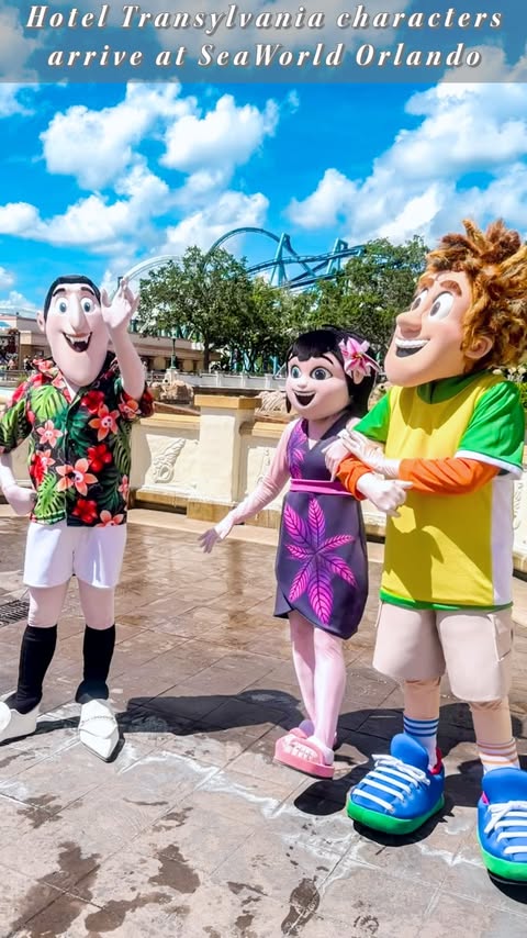 Instagram post by @mrs.everydaymommy for SeaWorld. Caption reads: [...] monster friends during opening day of....