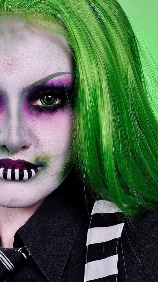 Instagram post by @byhazelj for Boldface Makeup. Caption reads: [...] amplified palette* 💚 @theboldfacemakeup....