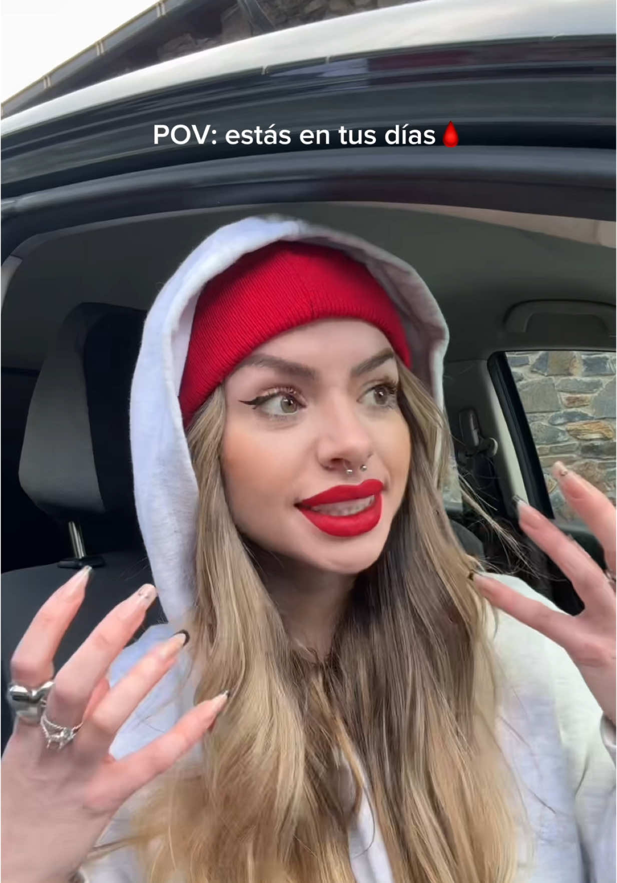 TikTok post by @siiara_ for Sprite. Caption reads: No estaba de mal humor, solo tenía hambre😃 Menudo....