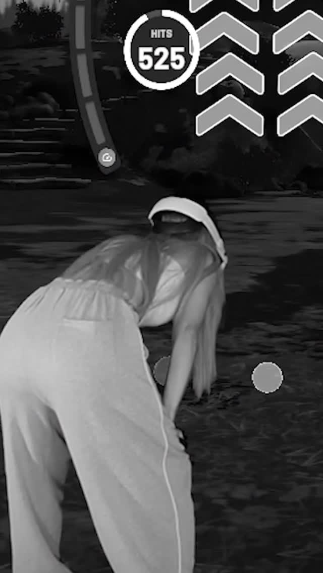 Instagram post by @tnybeats for FitXR. Caption reads: [...] check out this KlLLER workout in FITXR....