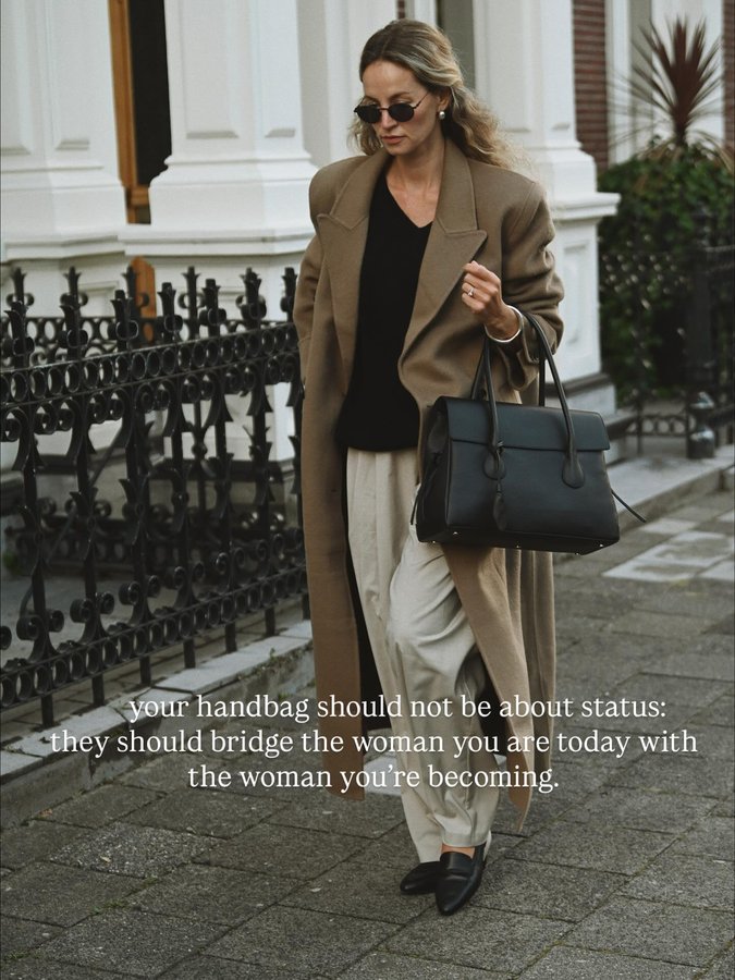 Instagram post by @anoukyve for Flattered. Caption reads: [...] arguments in the color black and brown....