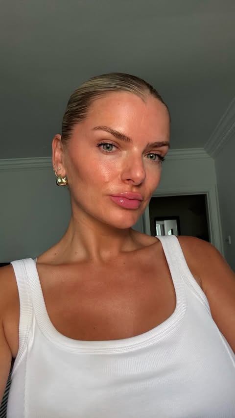 Instagram post by @ashleykehoe09 for Bellamianta. Caption reads: AD @bellamianta new SPF & Glow Edit Bundle is now....