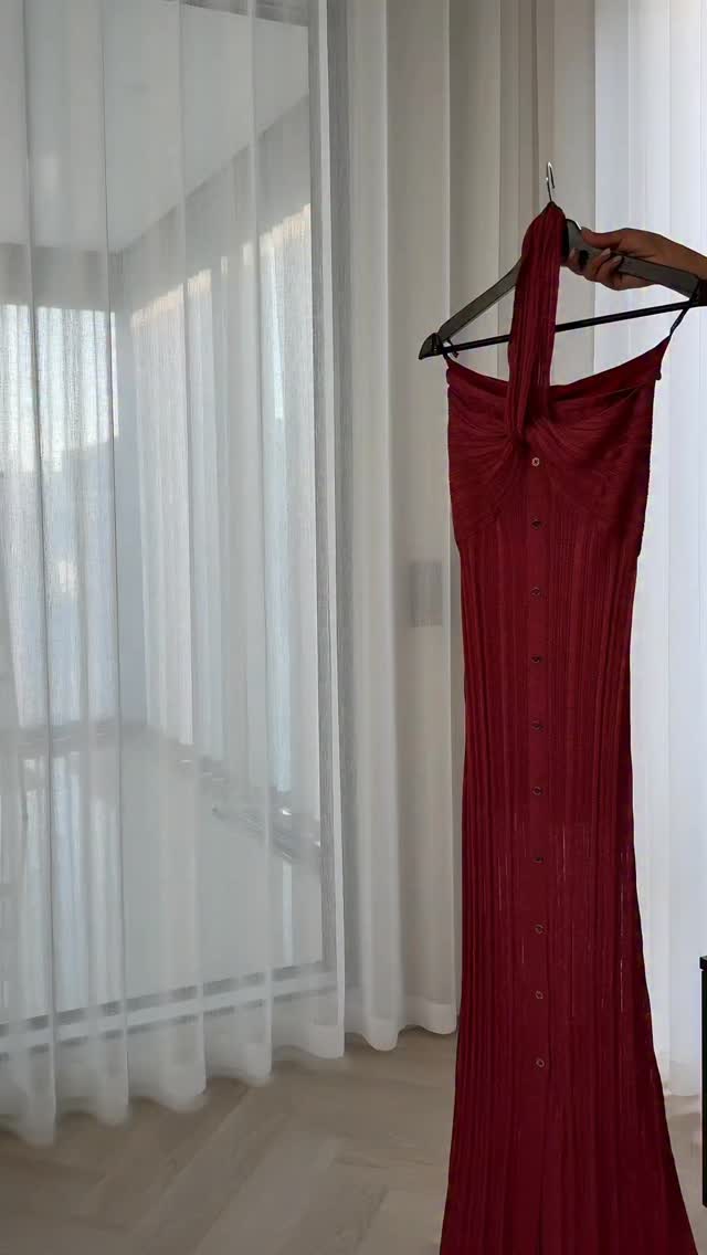 Instagram post by @artikelnummer_sh for GUESS. Caption reads: Fall in love again and again with this dress....