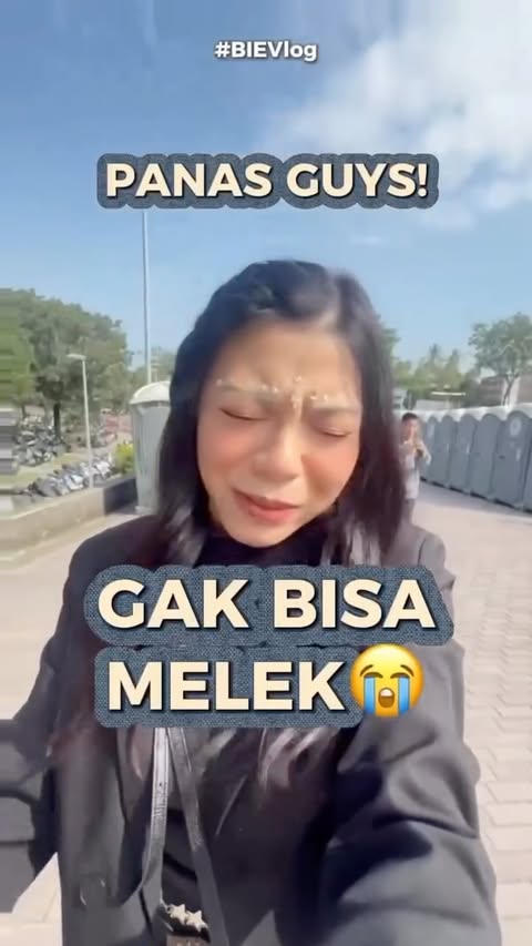 Instagram post by @annyeongitsbie for AMD. Caption reads: JADI PENONTON AAA CHECK🫵🏻🙏🏻⭐️🩷 SERUUUUU....