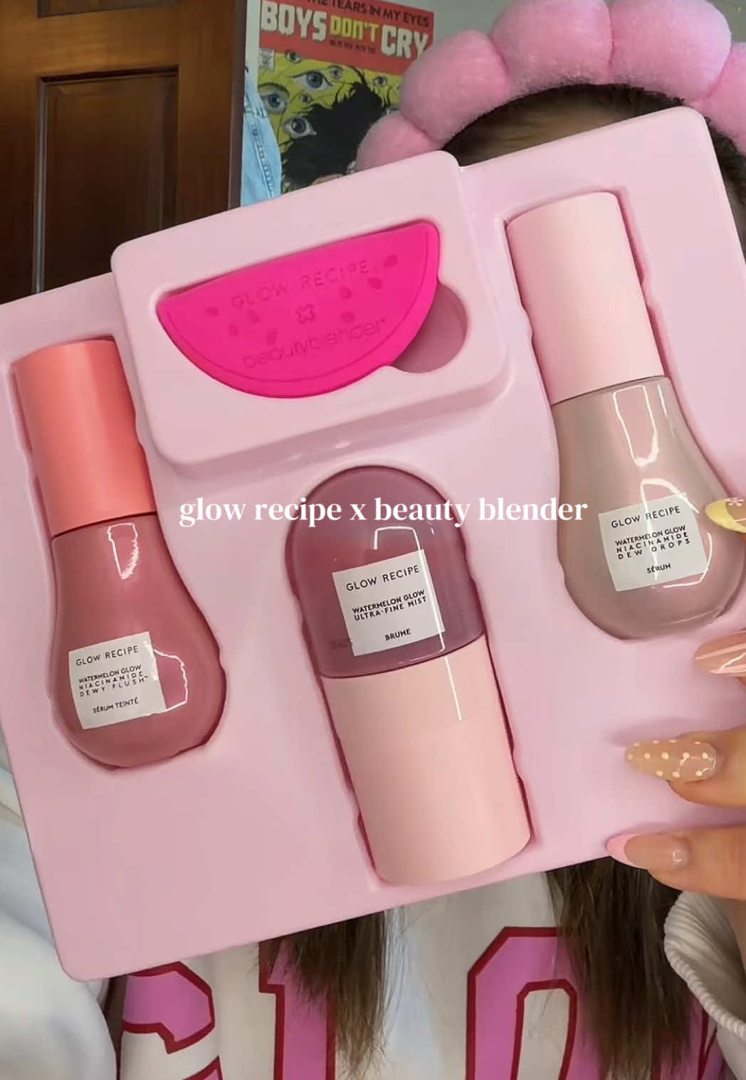 TikTok post by @_hannahlandau for beautyblender. Caption reads: The cutest collab from @Glow Recipe x....