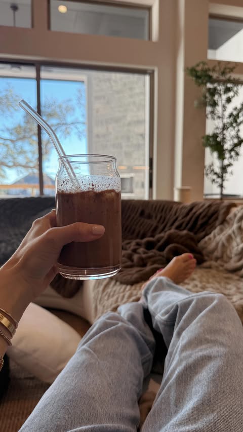 Instagram post by @laurenkissee for Create. Caption reads: Comment ‘TRY’👇🏼 and I’ll send you a huge....