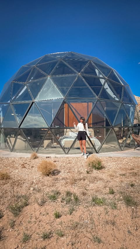 Instagram post by @thedressybostonian for Visit Utah. Caption reads: Follow @TheDressyBostonian and Comment RESORT to....