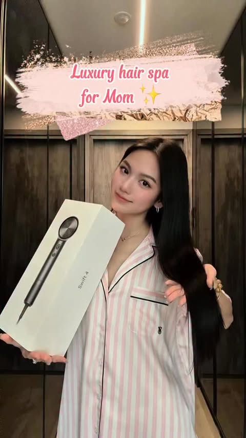 Instagram post by @vyymax_ for Laifen Tech. Caption reads: Mother’s Day is just around the corner 💐 Skip the....