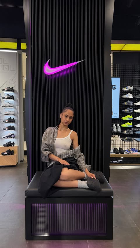 Instagram post by @ashleynalicea for JD Sports. Caption reads: [...] cop the new exclusive Air Max 1000.2....