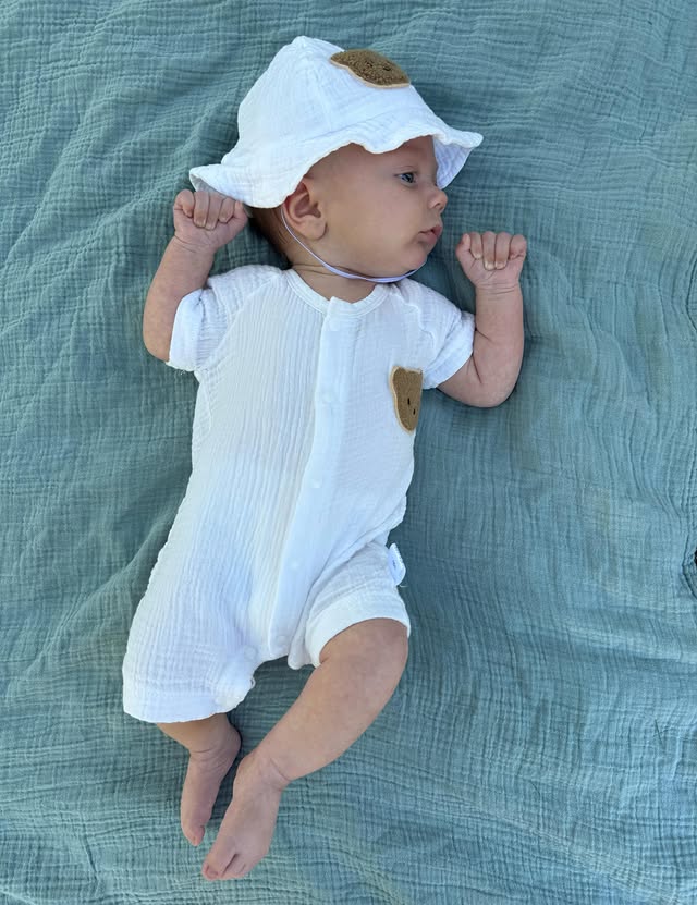 Instagram post by @marissaalinnea for Miniolie. Caption reads: [...] days and the sweetest linen sets 🐻....