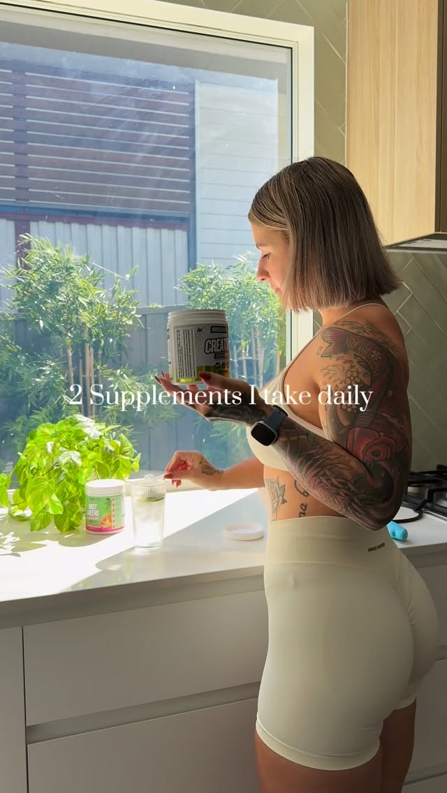 Instagram post by @_elliewilsonfitness__ for Muscle Nation. Caption reads: On the daily 🥬✨

@musclenation greens + creatine....