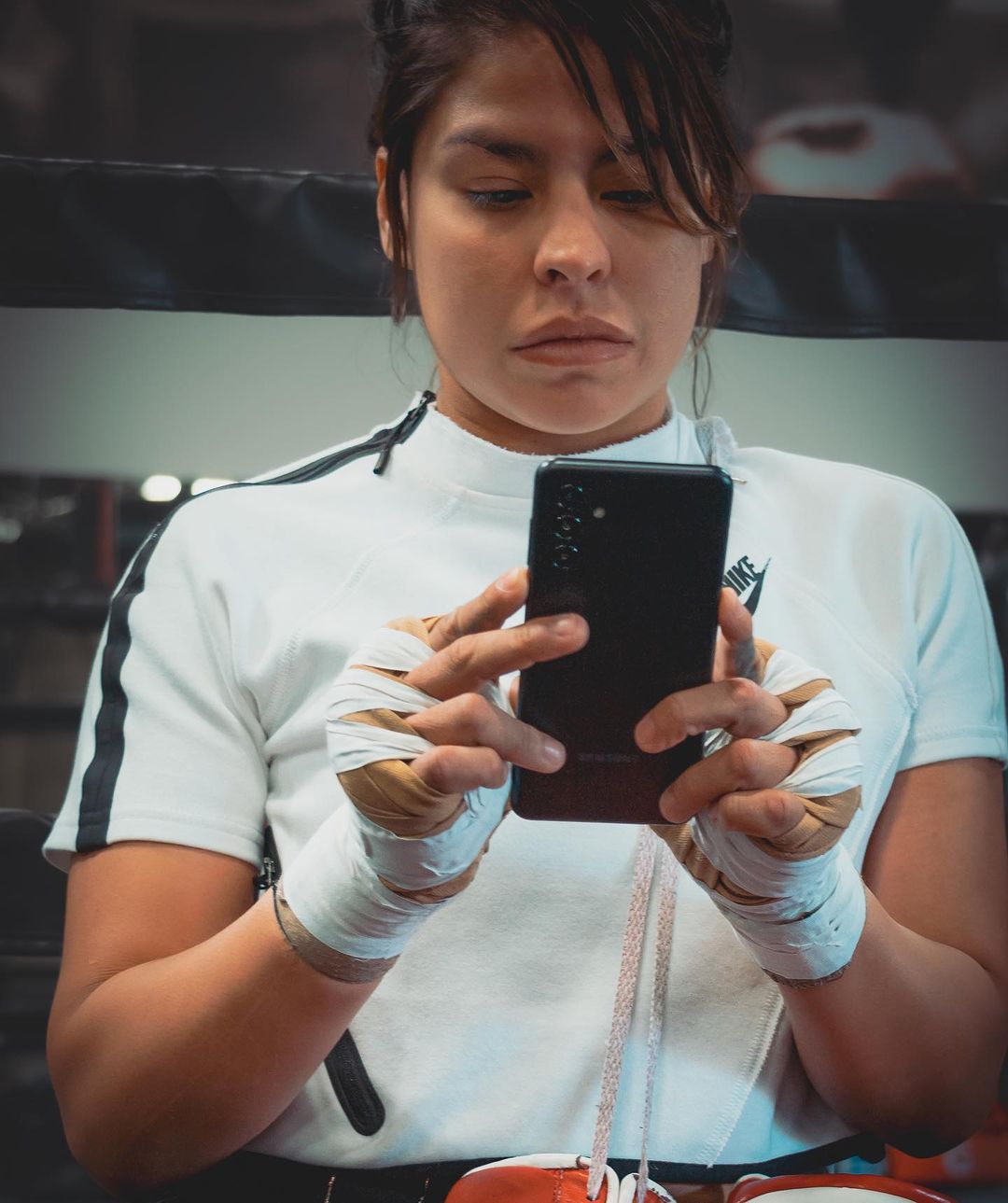 Instagram post by @marlen_esparza for Metro by T-Mobile. Caption reads: Let’s be honest, everyone has a phone and we need....
