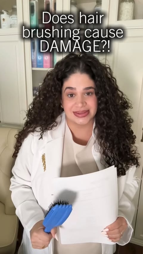 Instagram post by @herbalmmo for BounceCurl. Caption reads: Share & repost pls! 📣 Brush styling is OK!

We....