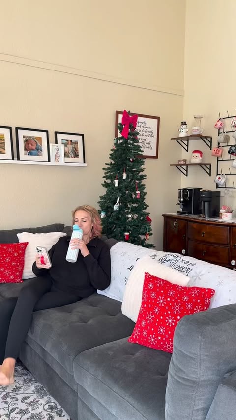 Instagram post by @everydayalonzo for Valhalla Vitality. Caption reads: Surviving the holidays after losing over 200....