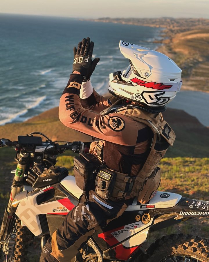 Instagram post by @tarakadak for 6D Helmets. Caption reads: Gracias a Dios. 🙏 I've needed some Baja in my....