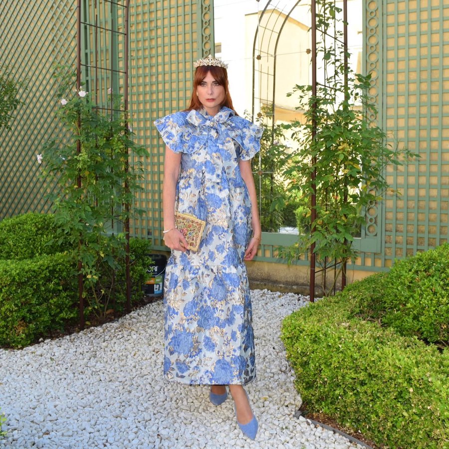 Instagram post by @madameetsespandas for Sister Jane. Caption reads: [...] the @hotel_de_bouillon with my....