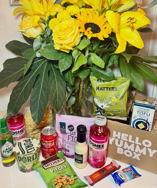 Instagram post by @lusciouslsfoodiefun for Hello Yummy Box. Caption reads: [...] popcorn chocolate bar Thank you....