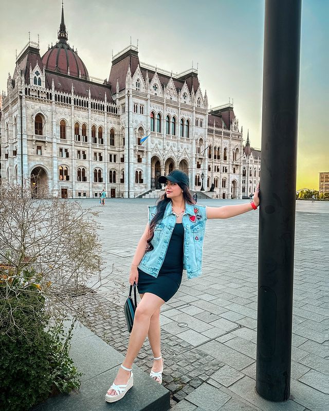 Instagram post by @minisha_pathak for Pimkie. Caption reads: Good vibes, big dreams, and self-love, always....