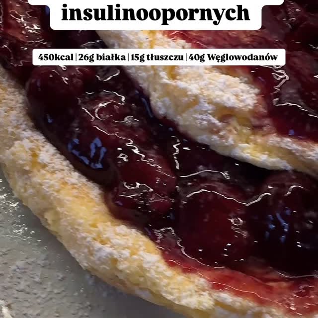 Instagram post by @jula.klinicznydietetyk for Allnutrition. Caption reads: 🥚 5-minutowy OMLET wysokobiałkowy dla....