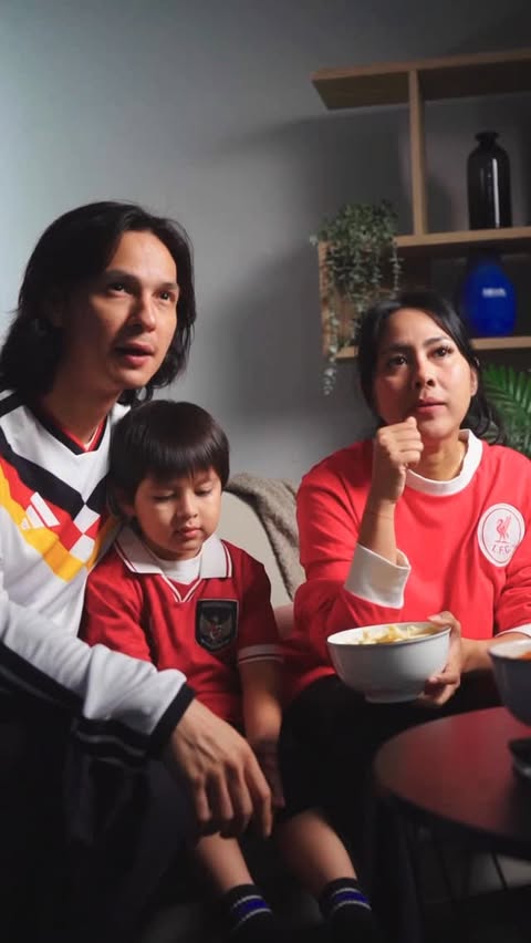 Instagram post by @marcelldarwin for Tanya Pepsodent. Caption reads: Drawing Vibes: ON.
Coba ketik di bawah, negara....