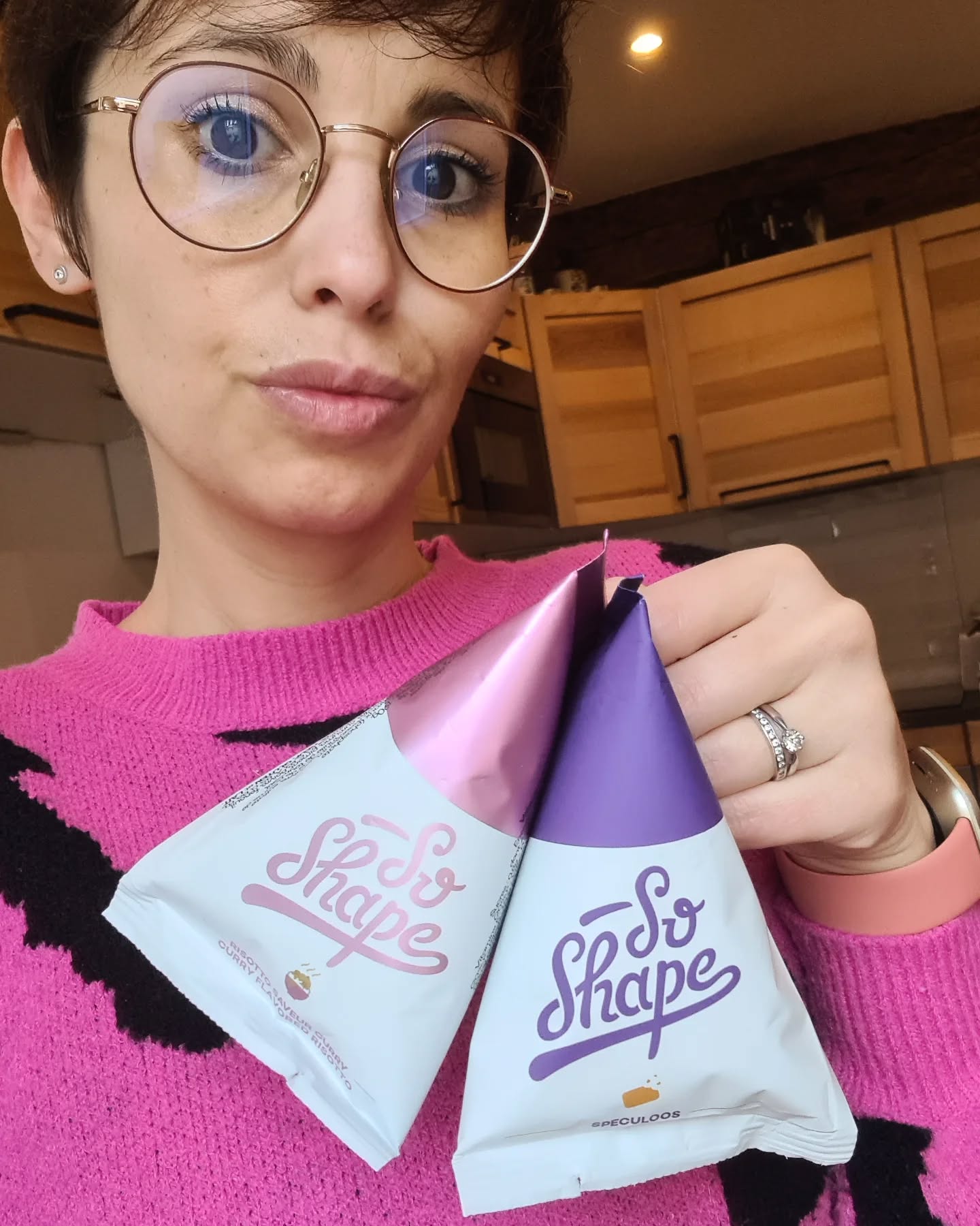 Instagram post by @laurine_mbl for So Shape. Caption reads: 💗Salut les filles💗

Après avoir testé pendant....