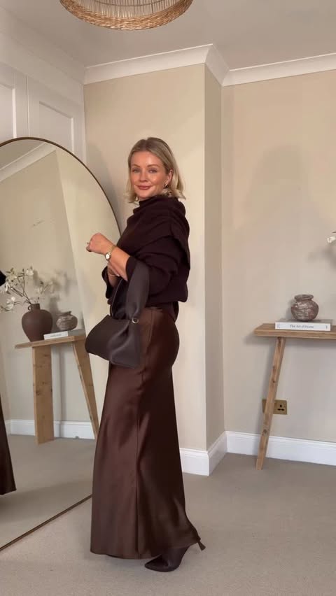 Instagram post by @laura.byrnes for Hourglass Cosmetics. Caption reads: Next time you need a slightly dressier look, try a....