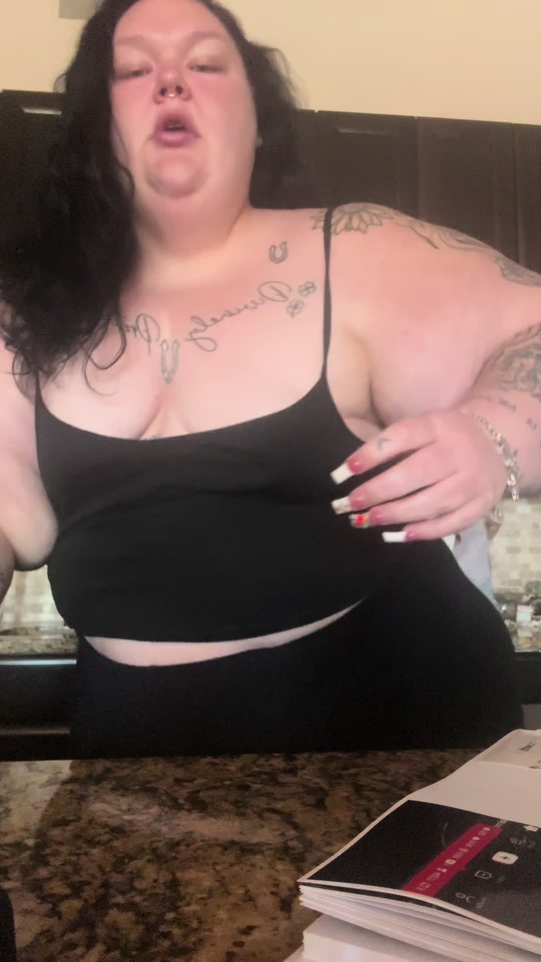 TikTok post by @tallglassofjess for Join Amble. Caption reads: @Join Amble #ambleptnr #joinamble #fitnessjourney....