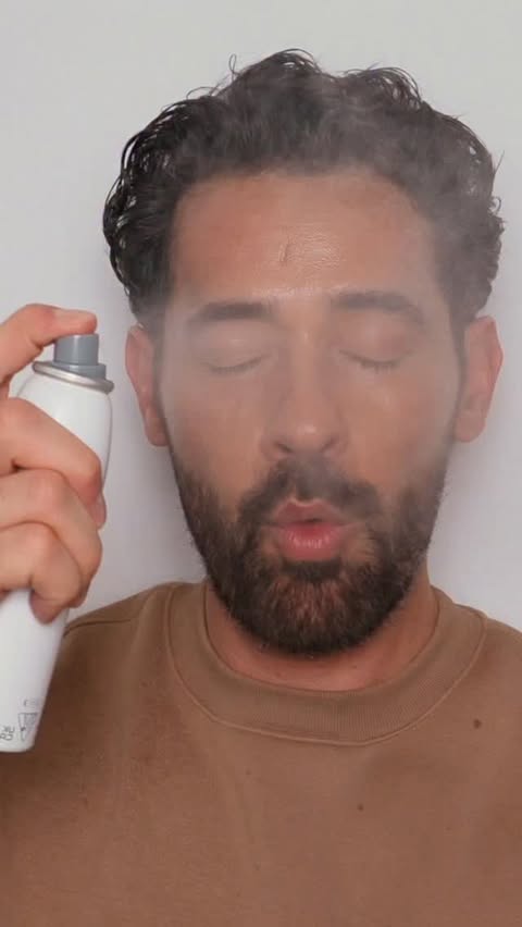 Instagram post by @vincentford for Selfridges. Caption reads: [...] Spray

@morphebrushes @theofficialselfridges....