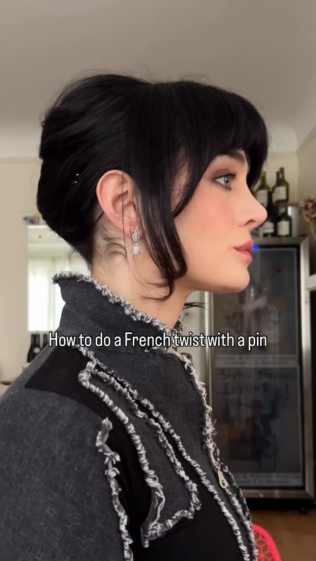 Instagram post by @laurengsundstrom for Kitsch. Caption reads: With practice it’s as easy as a claw clip and....