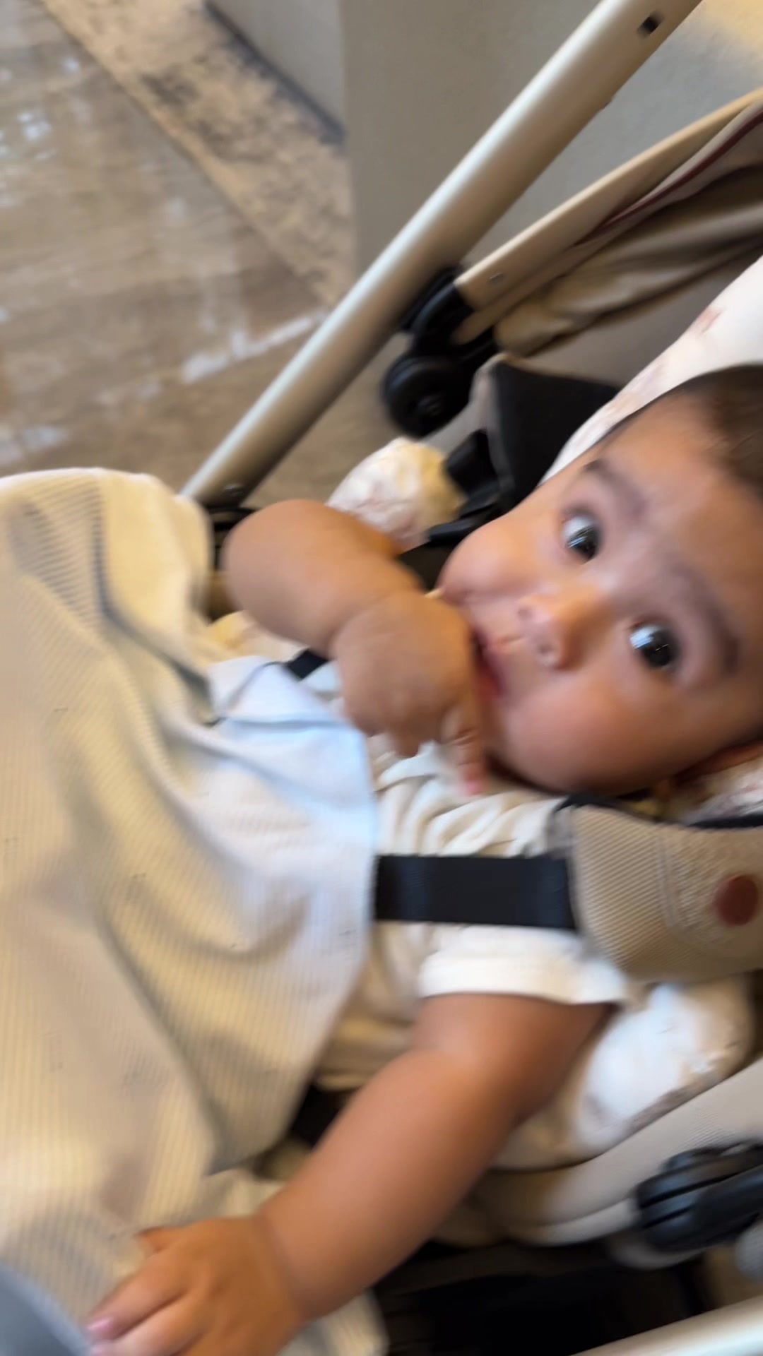 TikTok post by @arghiehanafi for Rexona. Caption reads: [...] aku yg bayarin heheheh😁....