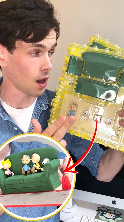 Instagram post by @tomrpi for DeAgostini. Caption reads: [...] filled with scenes from Peanuts! 😍....