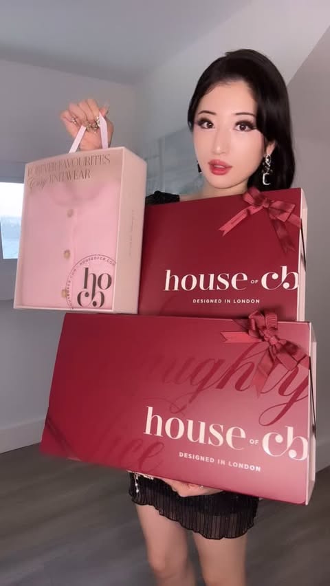 Instagram post by @0124riii for House of CB. Caption reads: @houseofcb ♥️🇬🇧 Thank you so much for the [...].